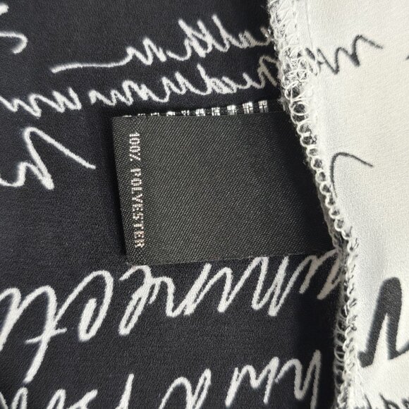 Slim Factor by Investments Womens Top Size 1X Plus Mini Scroll V-Neck Black Whit - Picture 9 of 12